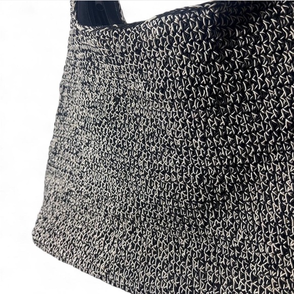 Faded Glory Black and White Women's Shoulder Bag - Picture 2 of 4